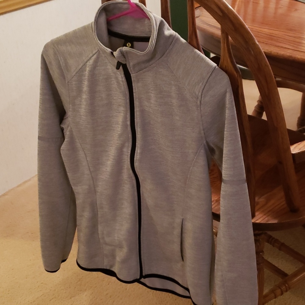 XERSION light jacket.